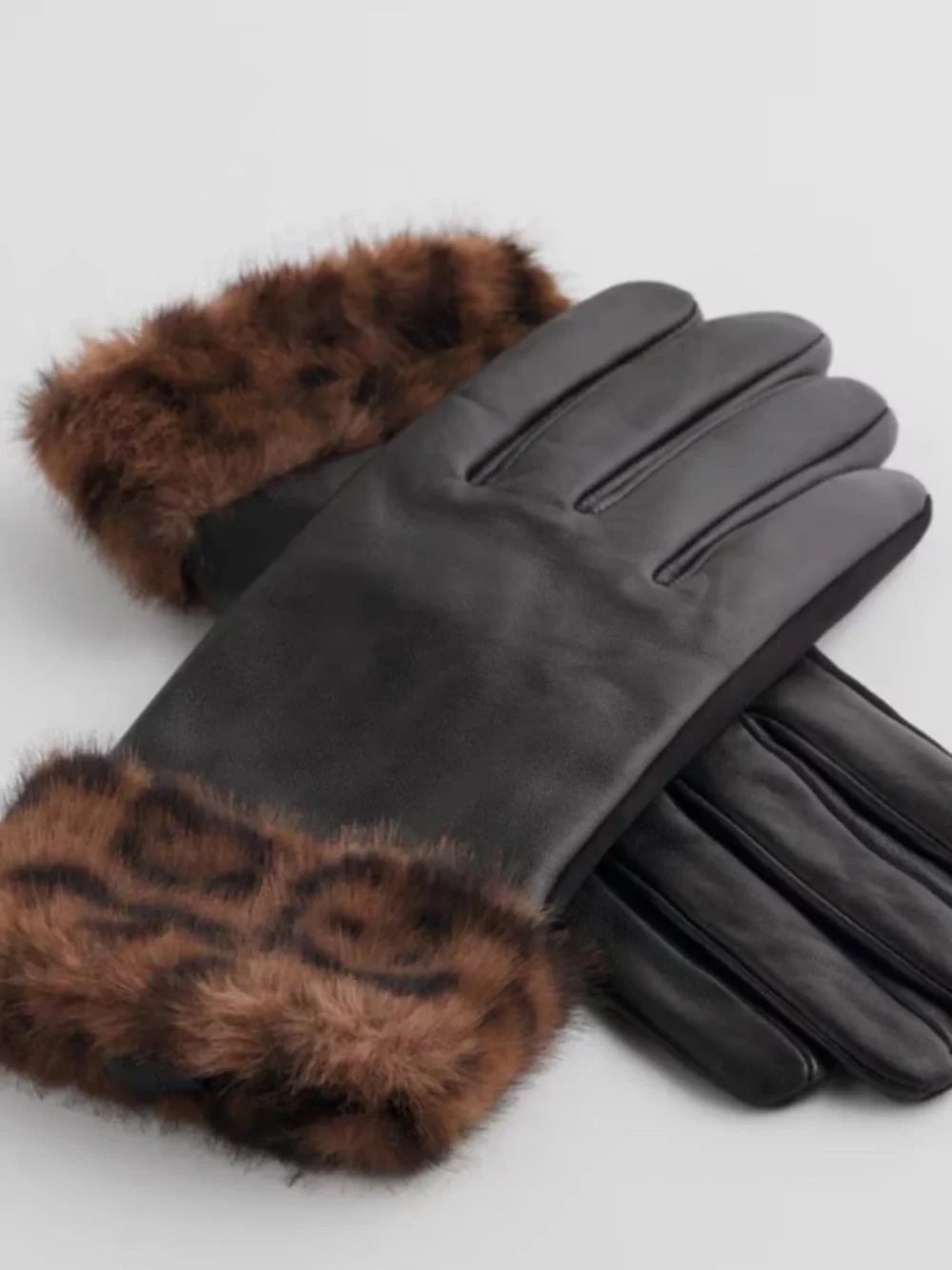 New M/L Chico's Gloves Lambskin Leather Faux Fur Cuff Black Smart Finger tips